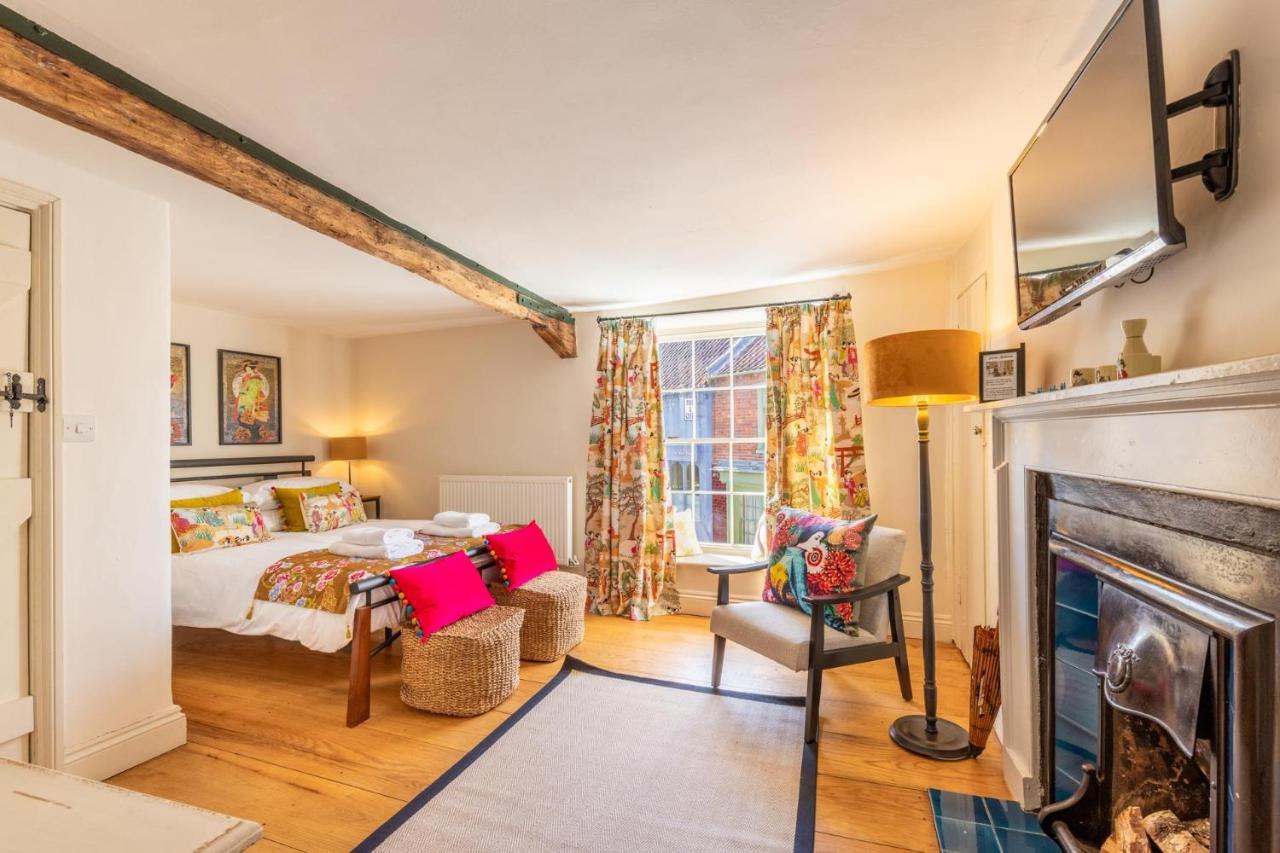 Host & Stay - The Old Paul Pry Holt (Norfolk) Exterior foto